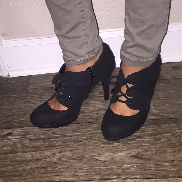 🥀Black suede booties🥀 - Picture 7 of 7